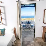 Stelios Oia